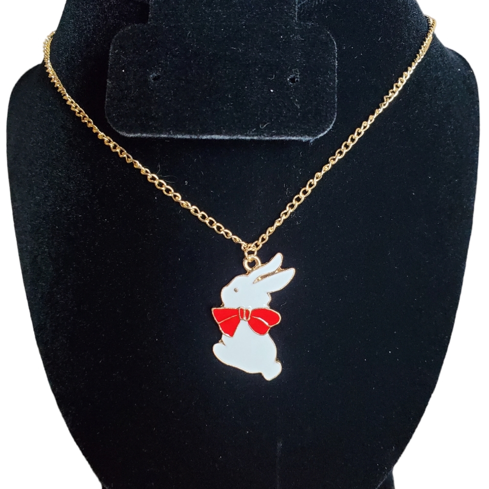 🎀🐰Alice in wonderland cute bunny necklace